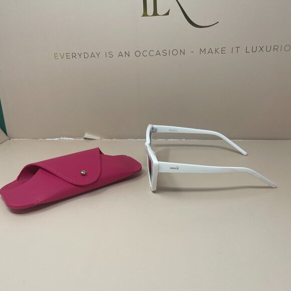 Minue | Greta Sunglasses in White - Picture 3 of 5